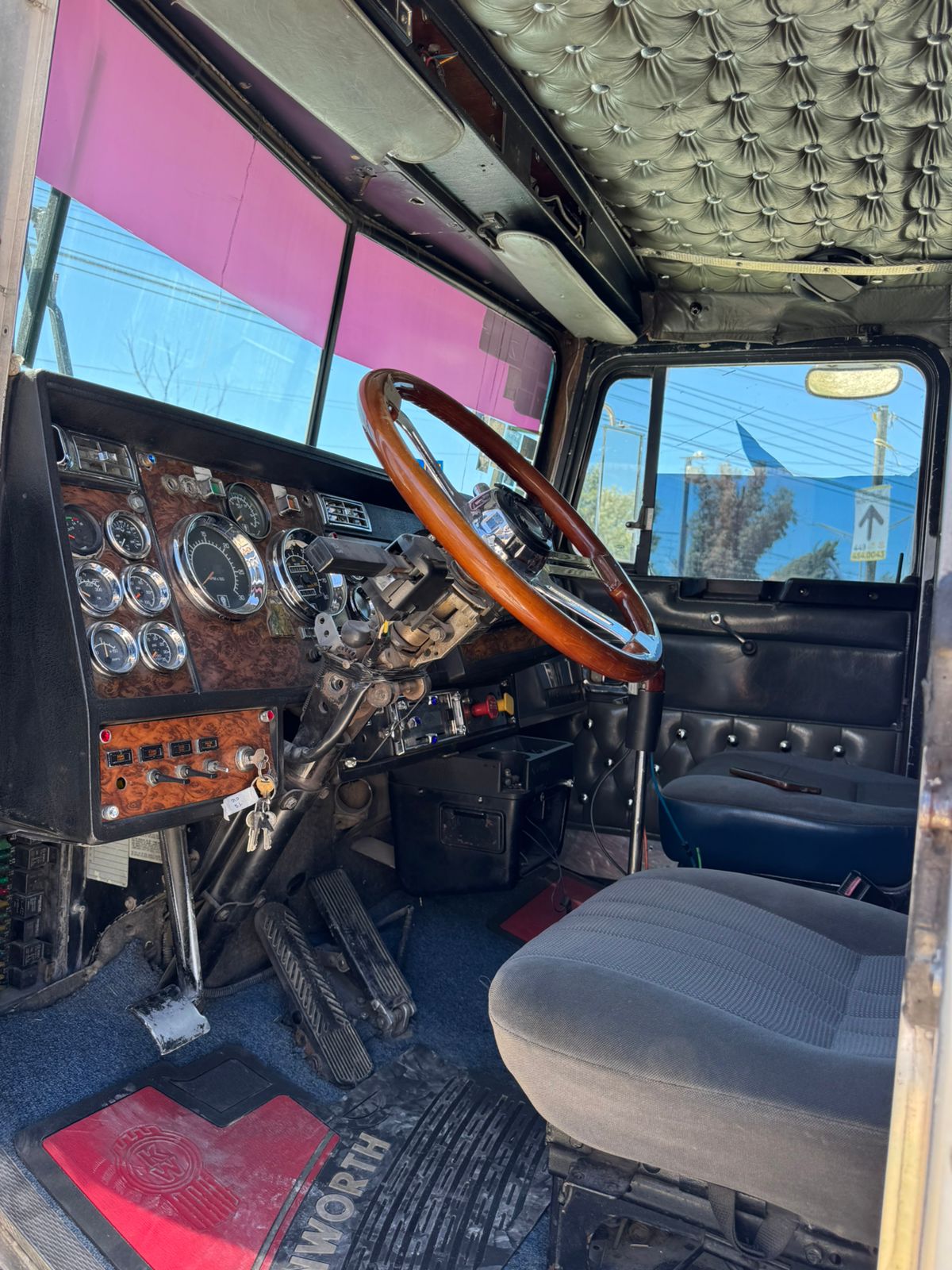 W900 Kenworth Blanco