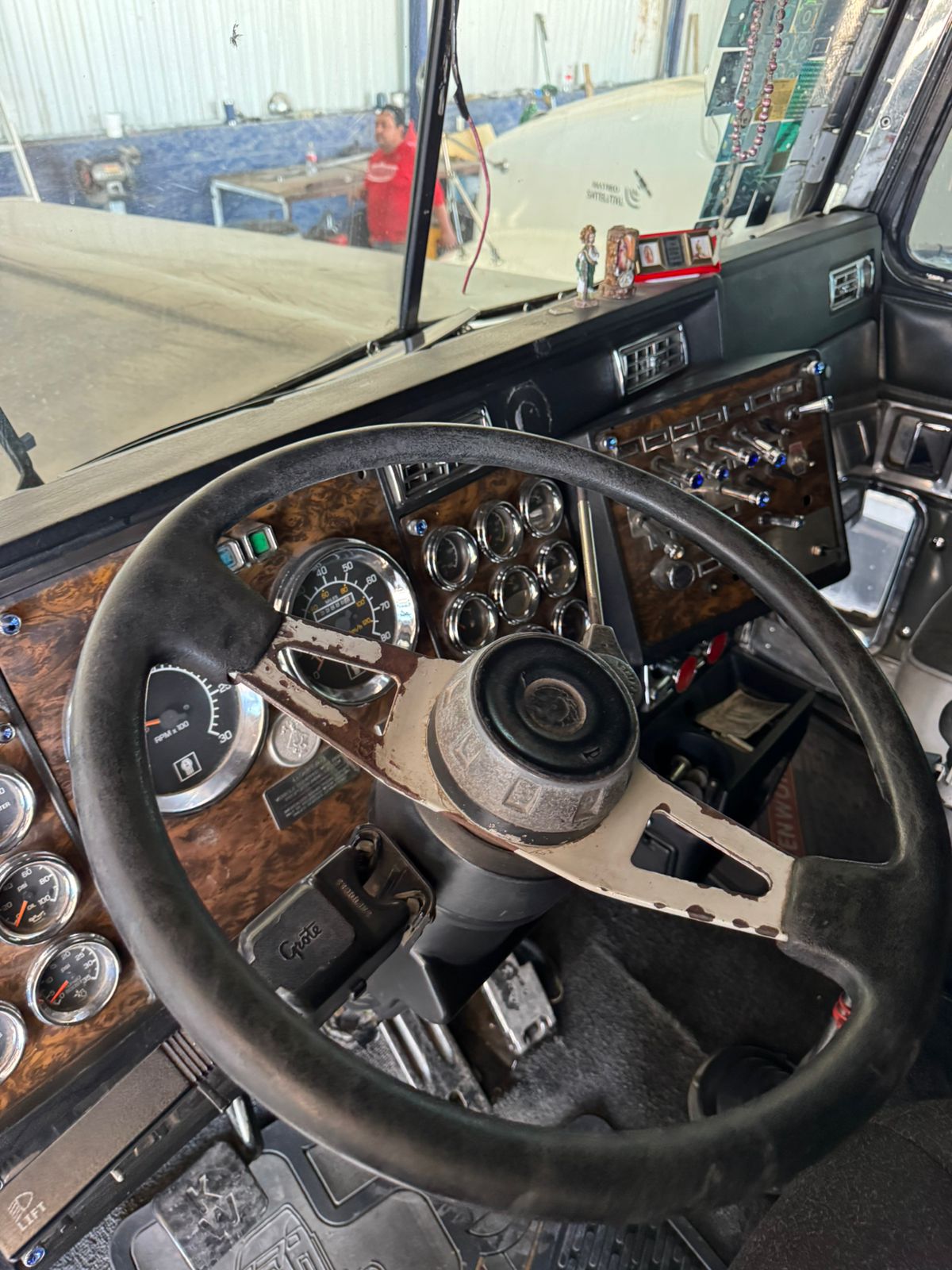 W900 Negro Kenworth