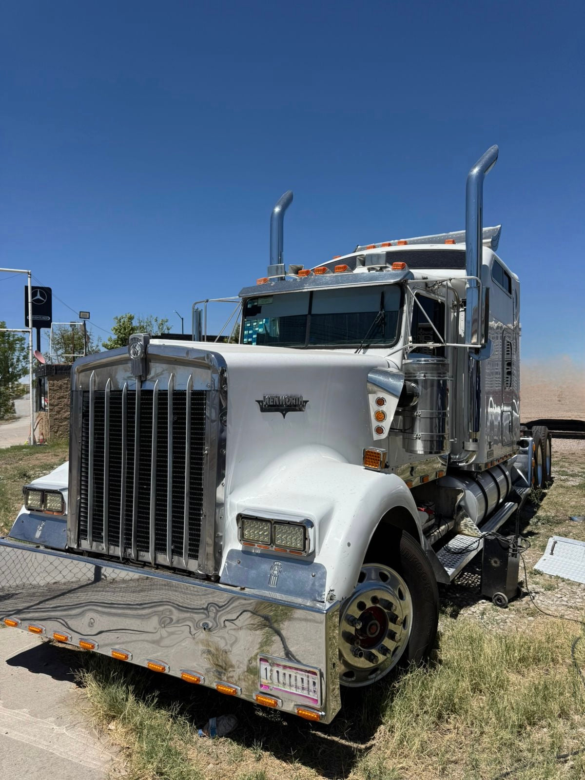 W900 Kenworth Blanco